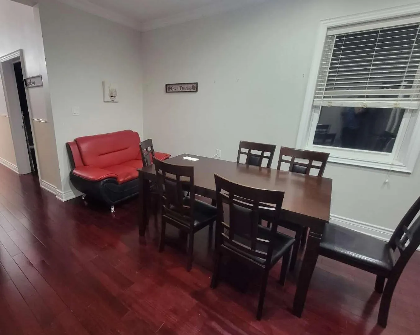 Holiday home Spacious Gatherings: 4BR Home with Backyard Toronto